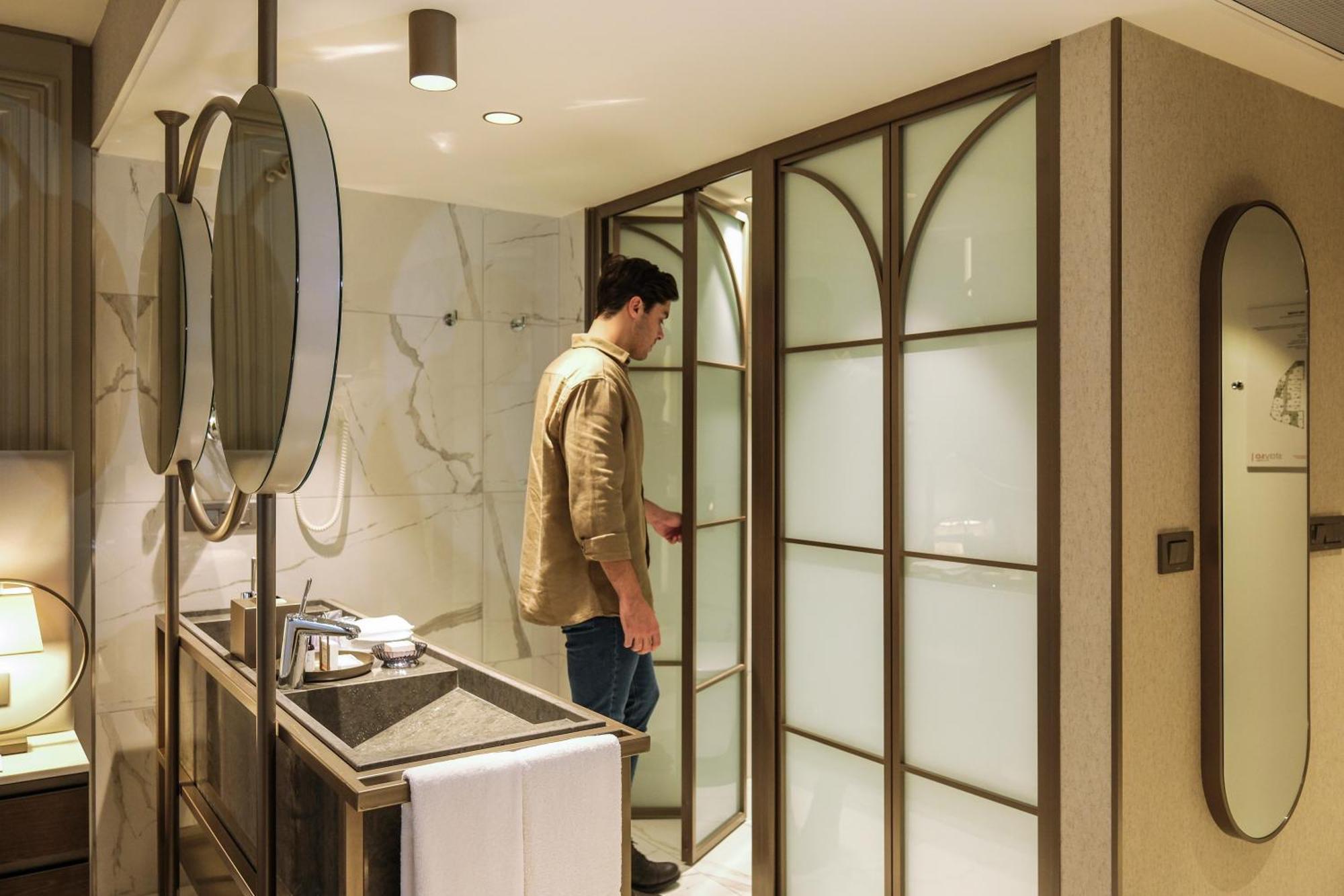 Stayso The House Hotel Istanbul Bilik gambar A shower enclosure
